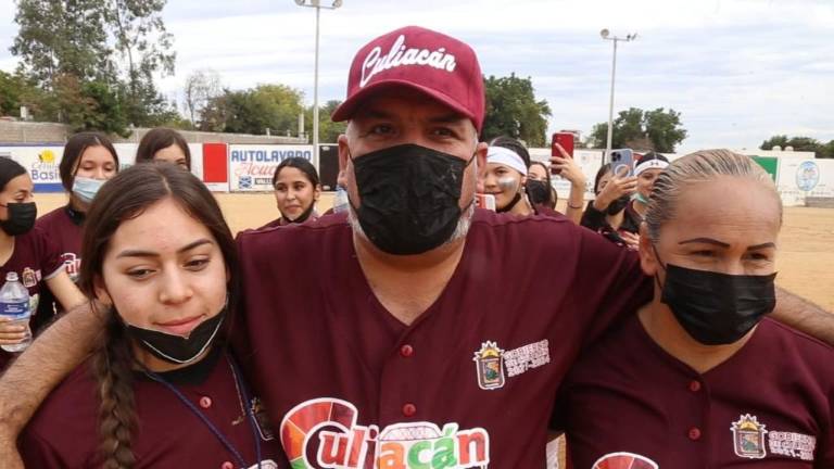 Jorge Corvera Rojo dirigirá a la Selección Nacional Femenil Sub 18 de softbol.