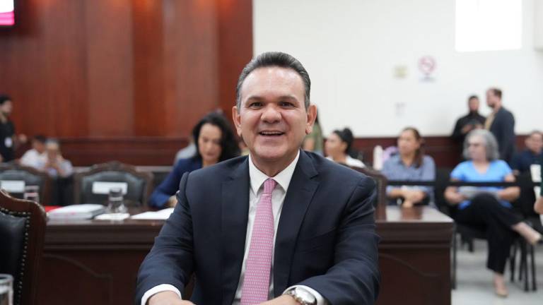 Sergio Torres continúa su recuperación en una clínica privada de Culiacán, bajo atención médica especializada.