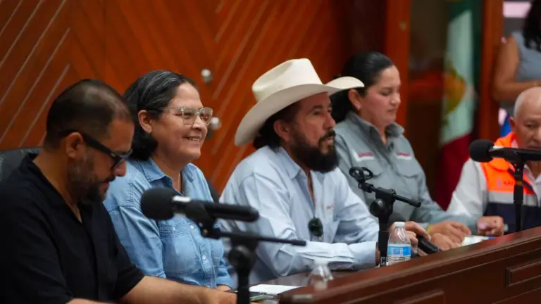 Autoridades municipales y estatales se reunieron con productores para coordinar acciones de prevención y atención al sector pecuario.