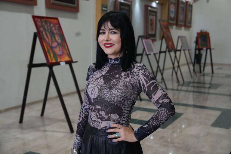 Comparte Marsol Quiñónez ‘Mujer, diosa de fuego y alas de mariposa’, en el Congreso de Sinaloa