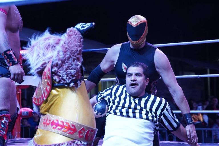Gran Posada de Carnes Selectas Nayarit con Lucha Libre Profesional en Tepic