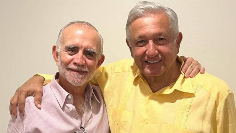 Alfonso Romo, fundador de Vector Casa de Bolsa, con el entonces Presidente de México Andrés Manuel López Obrador.