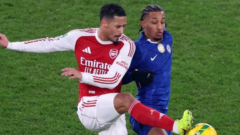 Arsenal supo resistir y al final marcó el gol que reafirmó su lugar en la final de la Carabao Cup.