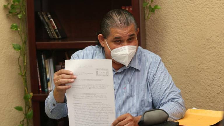 Ex director de Operadora de Playas en Mazatlán, dice, fue cesado por no construir más escaleras en Olas Altas