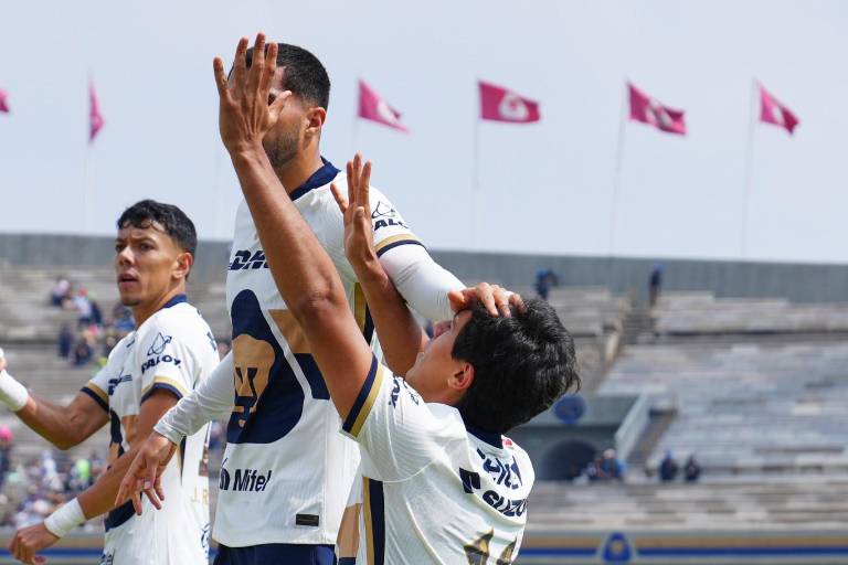 Pumas rompe relación con José Juan Macías tras diferencias en su proceso médico