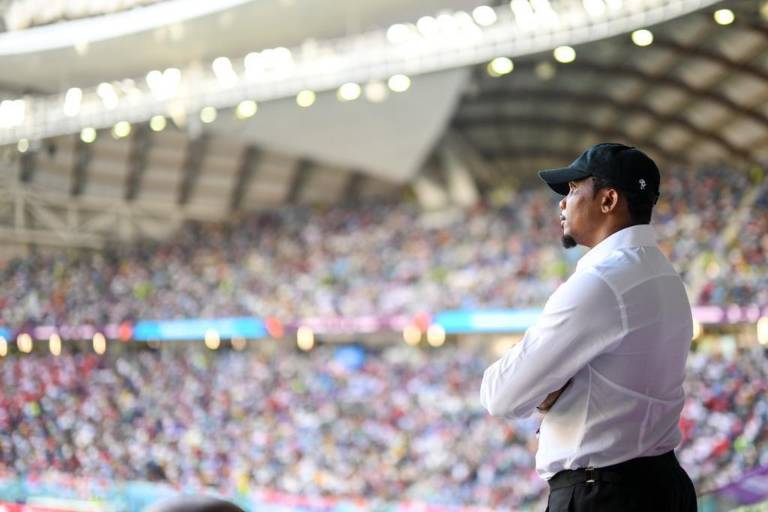 El ex futbolista Samuel Eto’o se disculpa por altercado contra youtuber en el Mundial