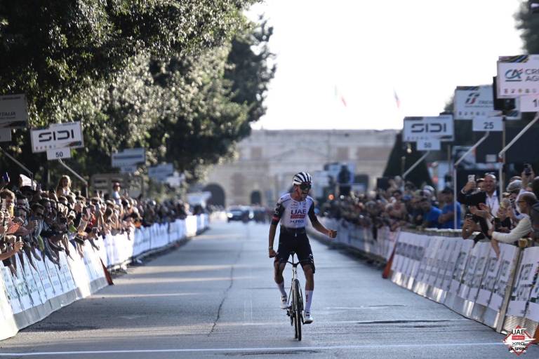 Isaac del Toro conquista el Giro del Veneto y hace historia para México