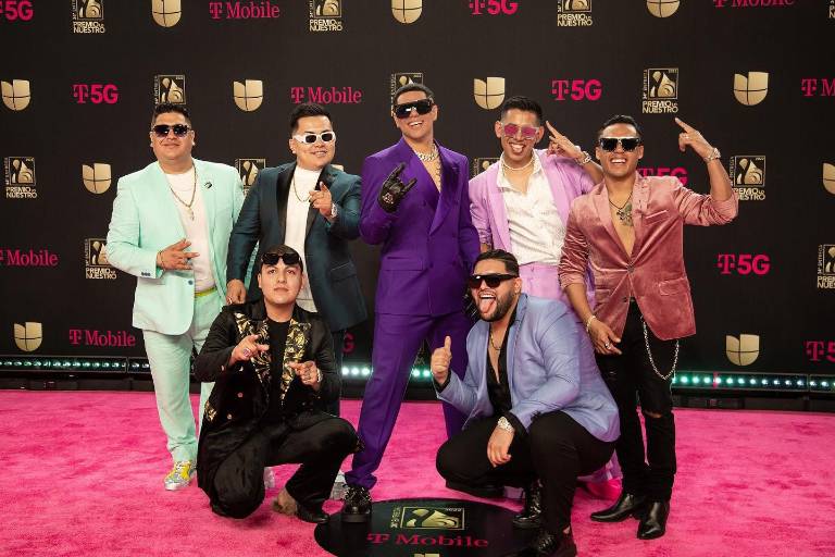 Grupo Firme podría demandar a Los Buitres de Culiacán