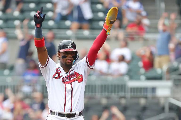 Marcell Ozuna y Ronald Acuña respaldaron con jonrones la labor de Spencer Strider