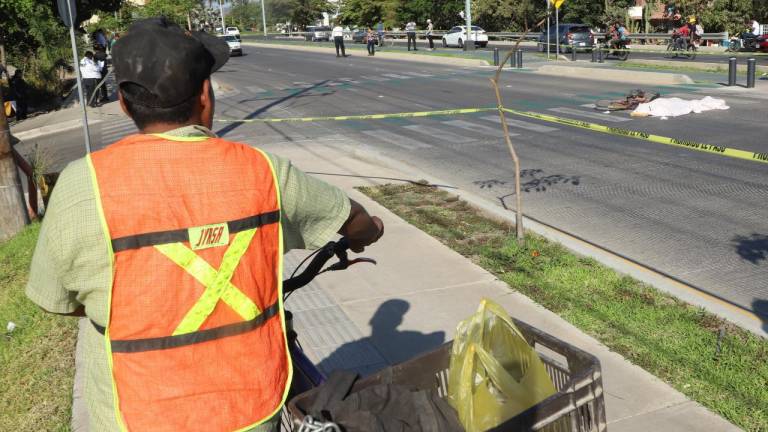 En Mazatlán, ciclista muere arrollado en franja peatonal de la Avenida Rafael Buelna