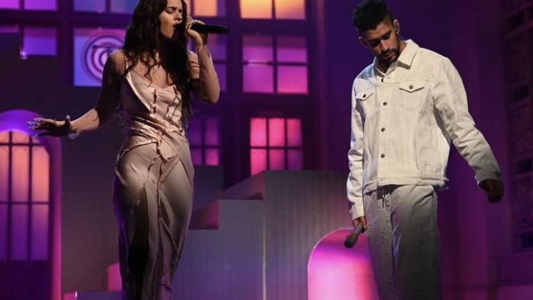 Rosalía y Bad Bunny revolucionaron el Saturday Night Live cantando en español
