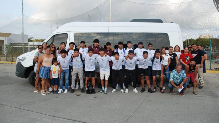 Los seleccionados porteños viajan con el ánimo de lograr la corona estatal.