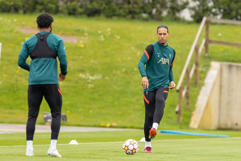 Liverpool sale a consumar su boleto para la final de la Champions League