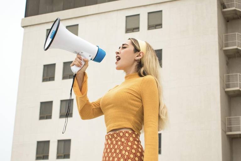 Carolina Ross estrena video musical, inspirado en la matanza de Tlatelolco
