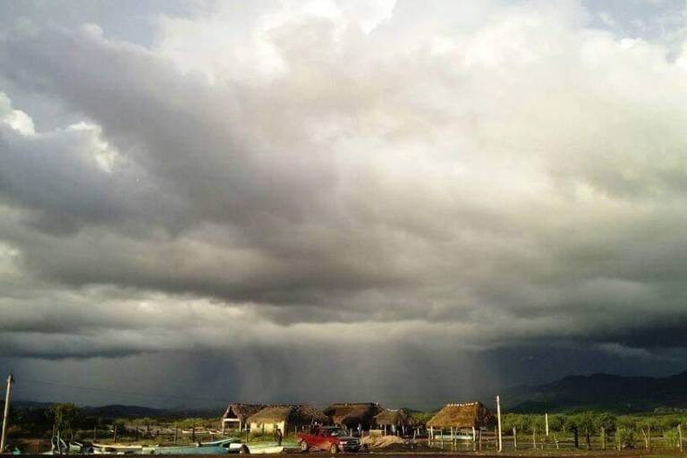 Llega la energía eléctrica a Palmillas tras 26 horas de suspensión