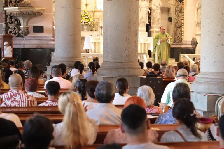 Irán cerca de 500 personas del sur de Sinaloa a peregrinación anual a la Basílica de Guadalupe en CDMX
