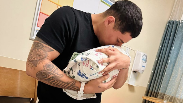 Eduin Caz anunció por Instagram el nacimiento de su tercer hijo.