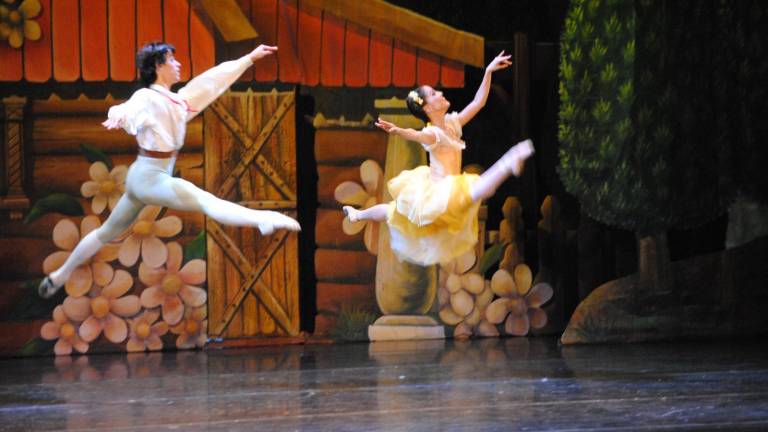 Actuará la Compañía de Ballet de Mazatlán, bajo la dirección de la maestra y ensayista Zoila Fernández Fernández.