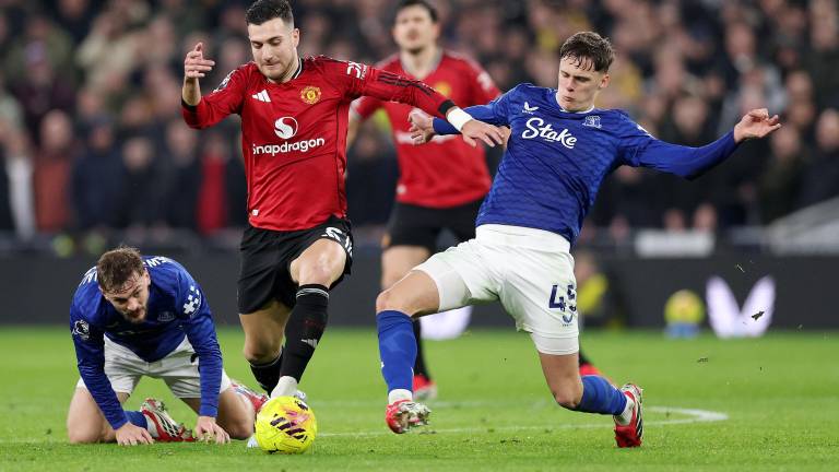 Manchester United sigue cuesta arriba en la Premier League.