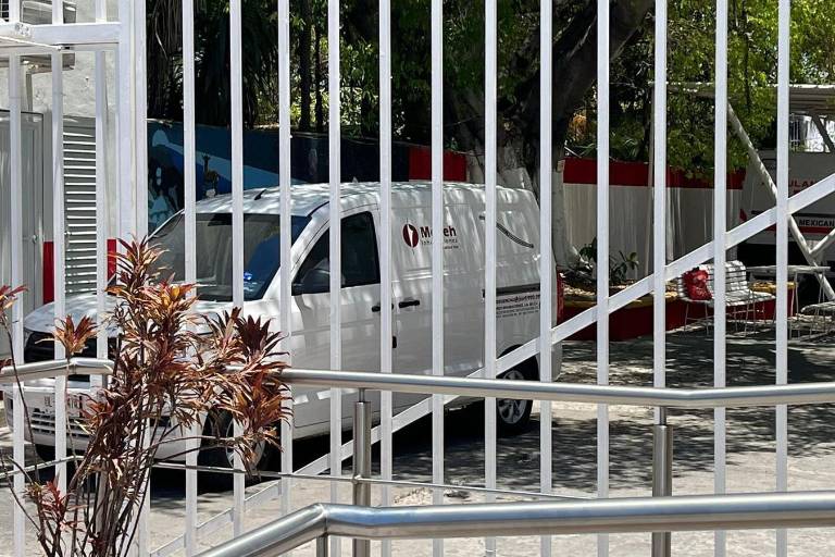 Turista de Jalisco muere en hospital tras ser rescatado de una playa en Mazatlán