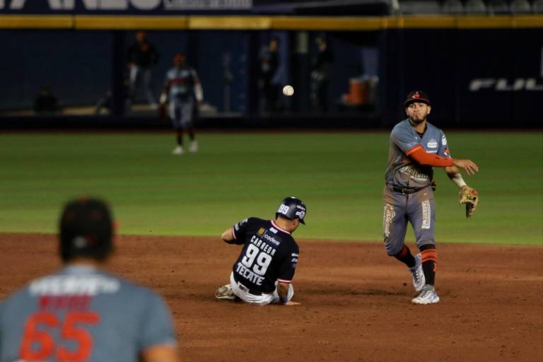 Naranjeros inicia serie de gira con victoria sobre Sultanes