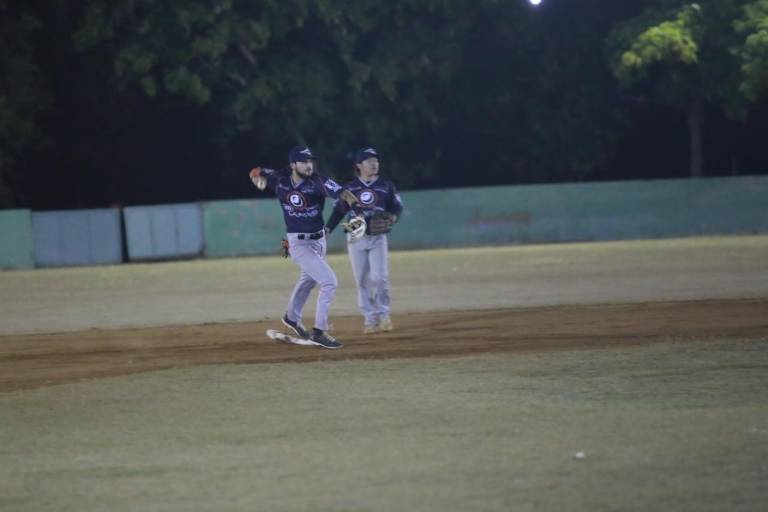 Jumapam conserva la cima de la Liga de Beisbol Clase Abierta