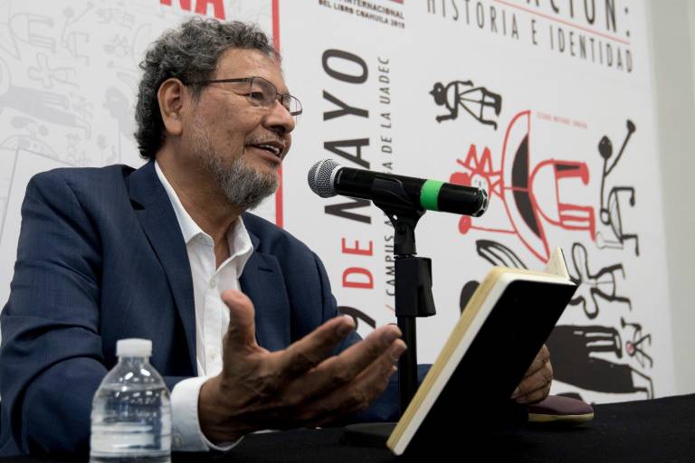 Presentará Élmer Mendoza su libro ‘Ella entró por la ventana del baño’, en los festejos de Culiacán