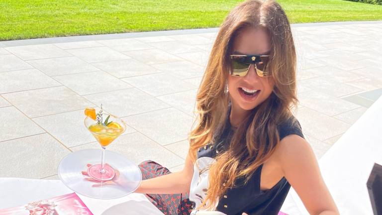 Thalía se vuelve viral tras revivir a María Mercedes en un video de TikTok.