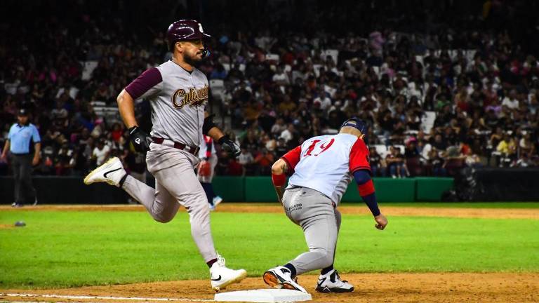 El Estadio Tomateros lució un lleno total.
