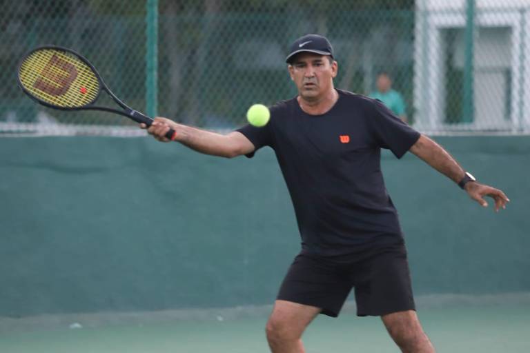Jorge Aviña debuta con triunfo en Copa de Tenis Amstel