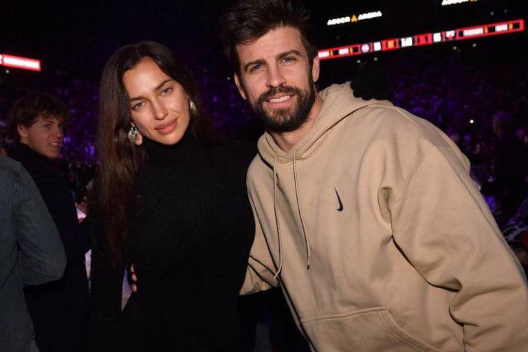 Captan a Gerard Piqué al lado de la modelo Irina Shayk en París