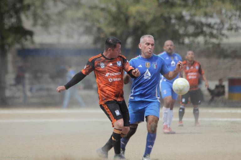 López Mateos y Atrio Arquitectos definen al campeón Veteranos