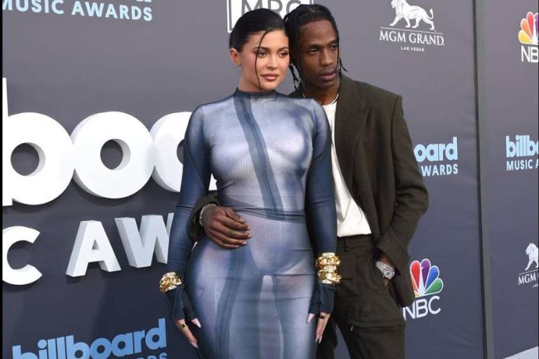 Se defiende el cantante Travis Scott ante rumores de infidelidad a Kylie Jenner