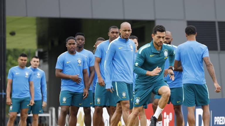 Brasil llega con ligera ventaja a la última jornada de la fase de grupos del Mundial.