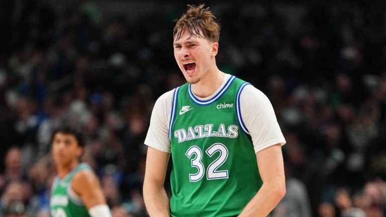 Cooper Flagg se llevó la designación de Novato del Año de la NBA.
