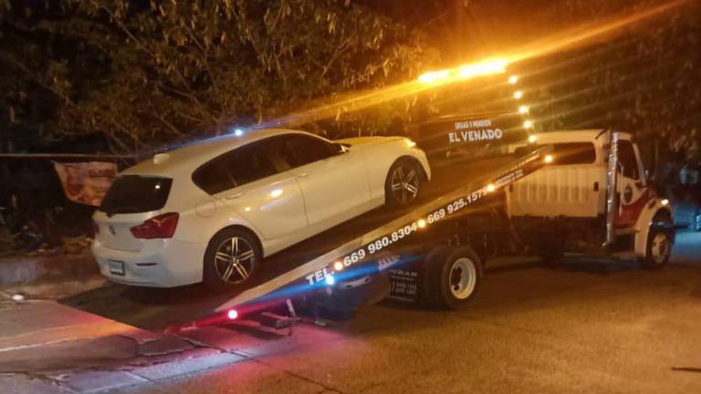 El auto tiene reporte de robo en el estado de Jalisco.