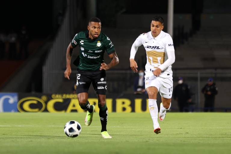 Santos se enciende y humilla a Pumas en juego pendiente