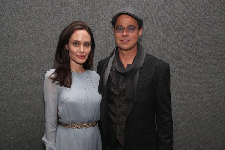 Acusa Angelina Jolie a Brad Pitt de violencia económica