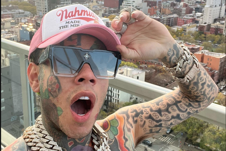 Condenan al rapero Tekashi 6ix9ine a tres meses de prisión