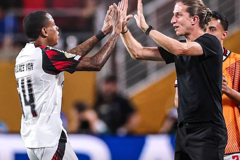 Flamengo rescata empate y avanza 8avos como líder de grupo