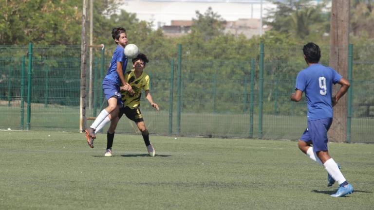 La Liga de Futbol Juvenil B Municipal vivió su jornada 15.