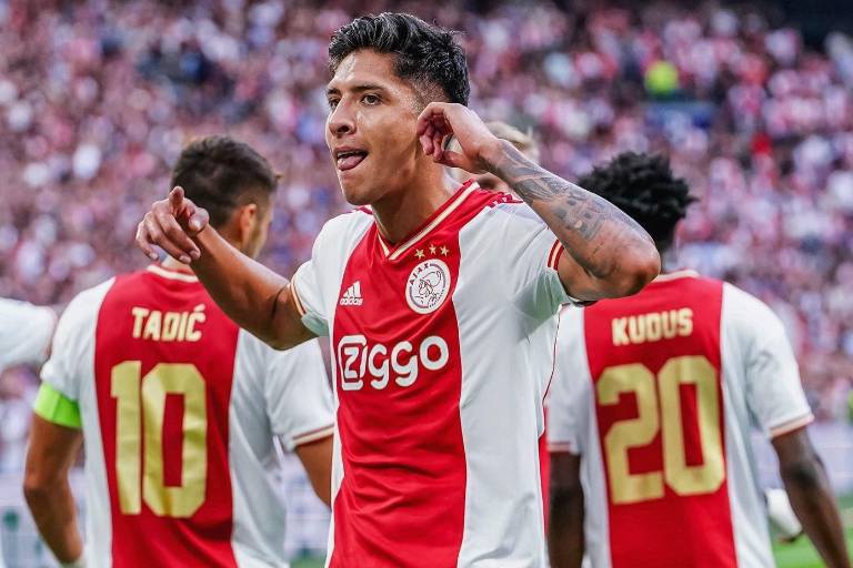 Edson Álvarez anota en goleada del Ajax en la Champions