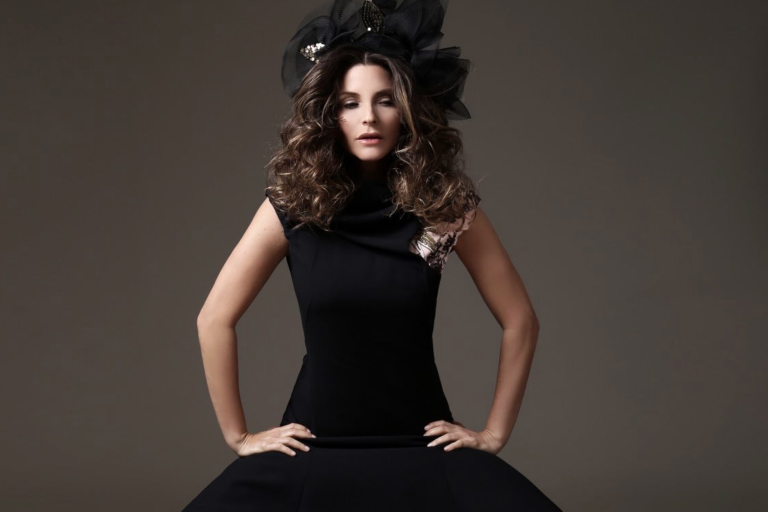 Exige Issabela Camil millonaria compensación a Netflix por usar su imagen en la serie de Luis Miguel