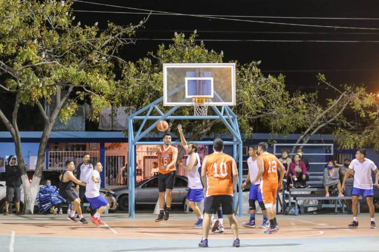 Impone Itmaz su mayor experiencia en la cancha Casa Hogar de Mazatlán