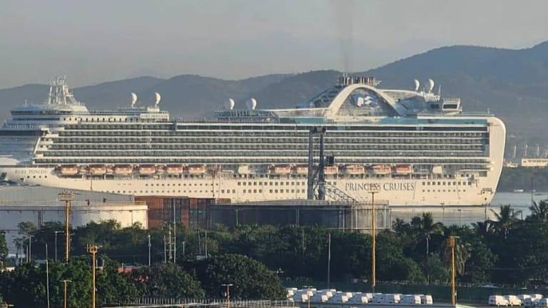 Este viernes llegó a Mazatlán el crucero turístico Ruby Princess.