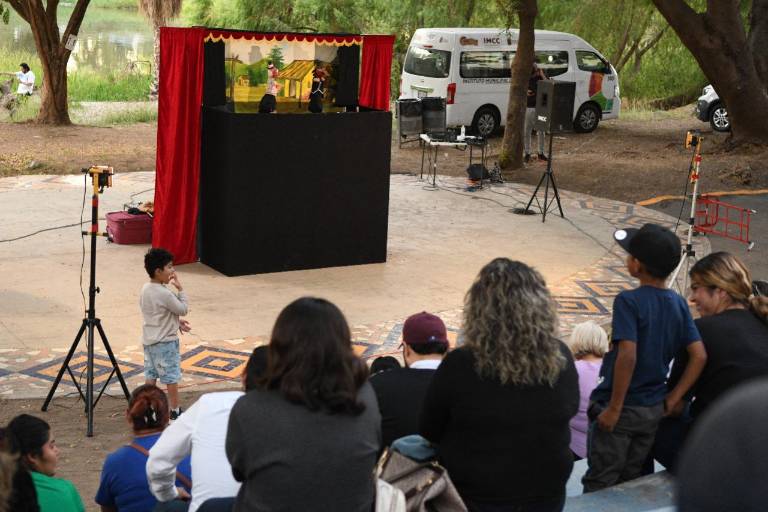 ‘Arte en las Riberas’ regala sonrisas a familias culiacanenses