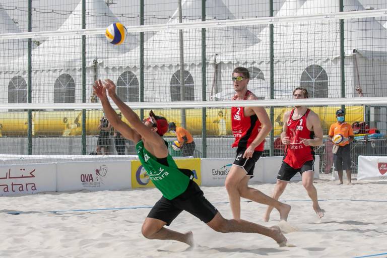 Sinaloenses Gastón Gaxiola y José Luis Rubio avanzan en Qatar