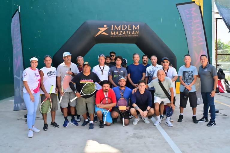 Se coronan Armarla, Díaz y Mejía, en la Liga de Frontón Municipal