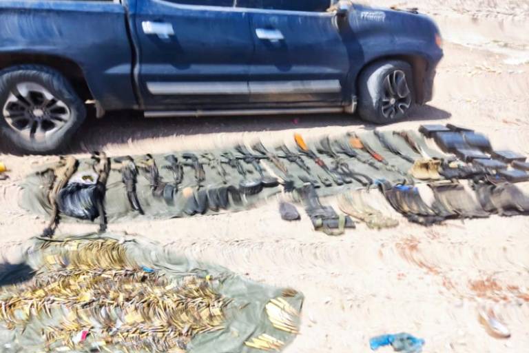 Reportan dos civiles reducidos y arsenal asegurado tras ataque a militares en Siqueros, Mazatlán