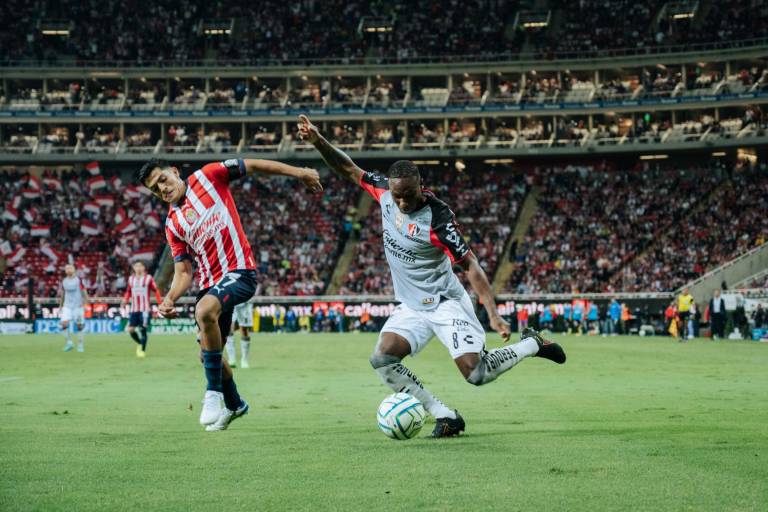 Atlas y Chivas empatan en el Clásico Tapatío